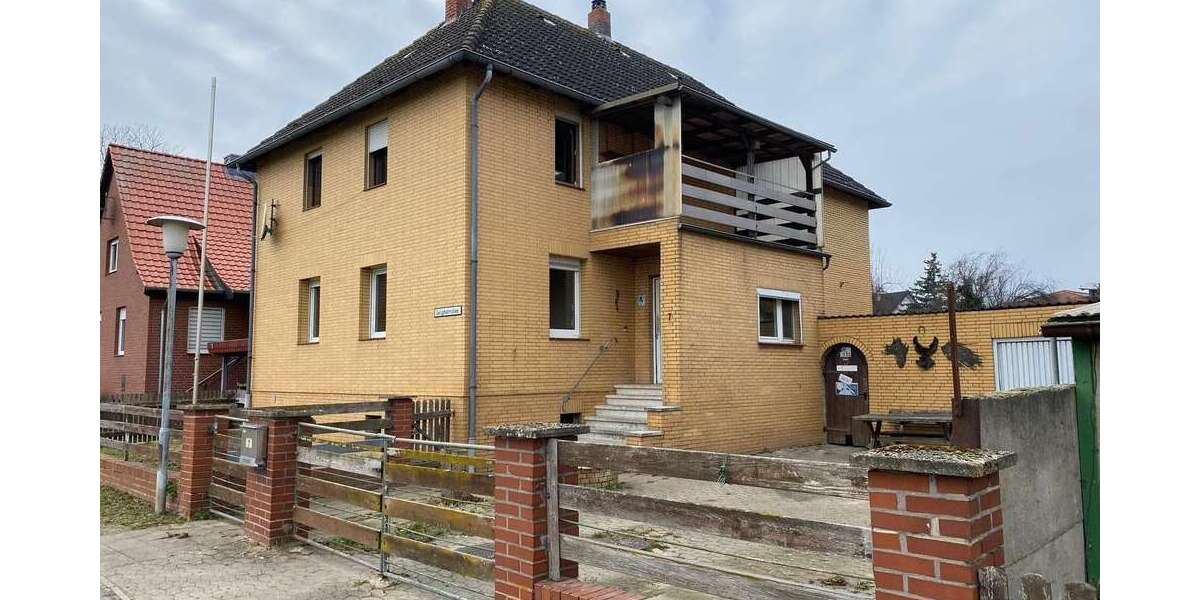 Einfamilienhaus Peine - 8 Zimmer, 152 m&sup2;, 175.000&euro; | Angebot:24873321