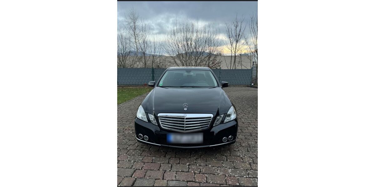 Mercedes-Benz E 200 61.970 km 13.400 &euro; Alfeld 31061