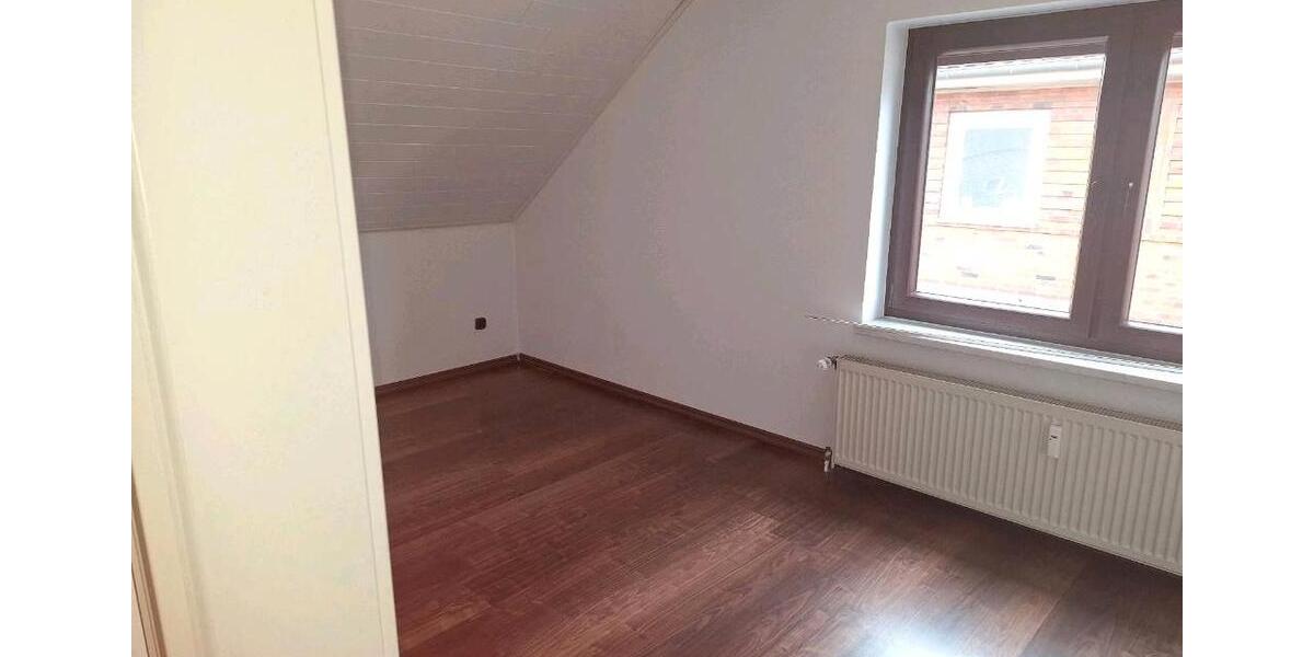 Dachgeschoßwohnung Ilsede - 2 Zimmer, 58 m&sup2;, 670&euro; | Angebot:25918308