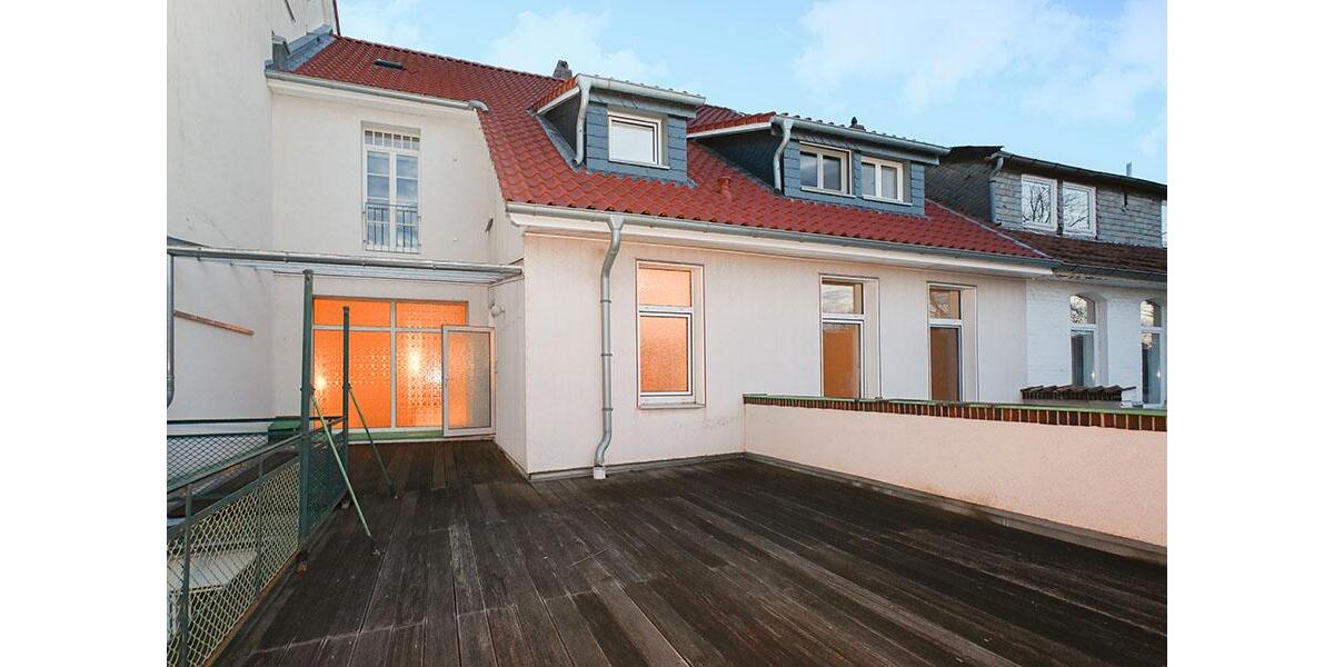 Einfamilienhaus Hildesheim - 11 Zimmer, 360 m&sup2;, 2.500&euro; | Angebot:25415382