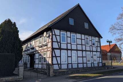 Haus Sibbesse - 7 Zimmer, 260 m&sup2;, 224.000&euro; | Angebot:25349611