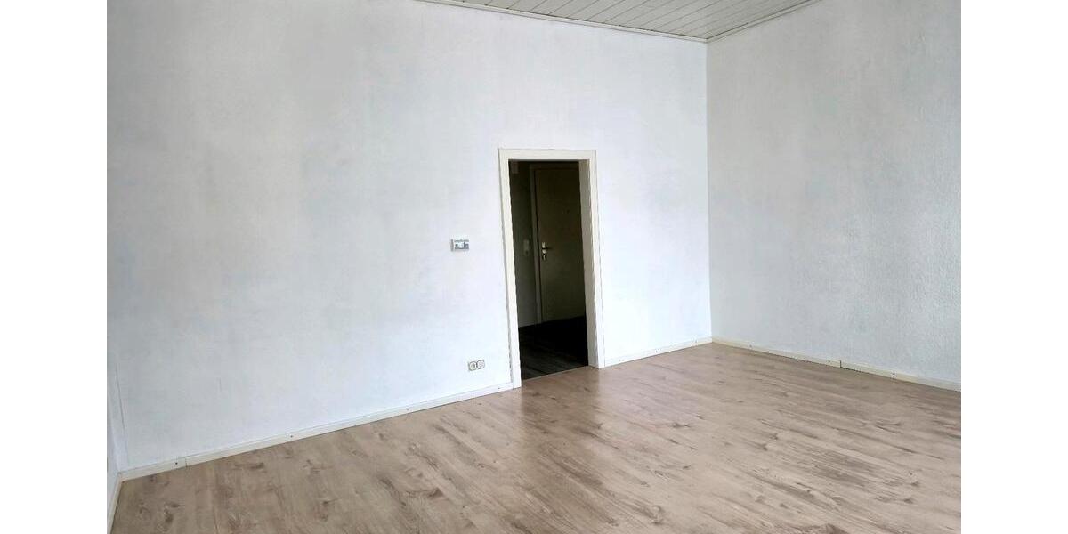 Hochparterre Hannover Linden-Limmer - 4 Zimmer, 105 m&sup2;, 299.000&euro; | Angebot:25106220