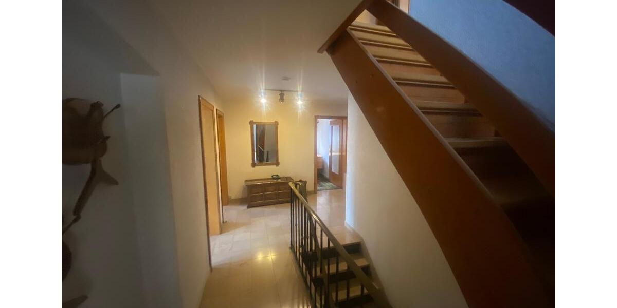 Etagenwohnung Lamspringe - 9 Zimmer, 228 m&sup2;, 1.650&euro; | Angebot:25057044