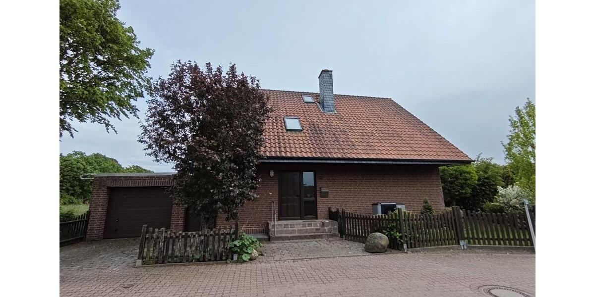 Einfamilienhaus Laatzen - 4 Zimmer, 150 m&sup2;, 1.700&euro; | Angebot:26582094