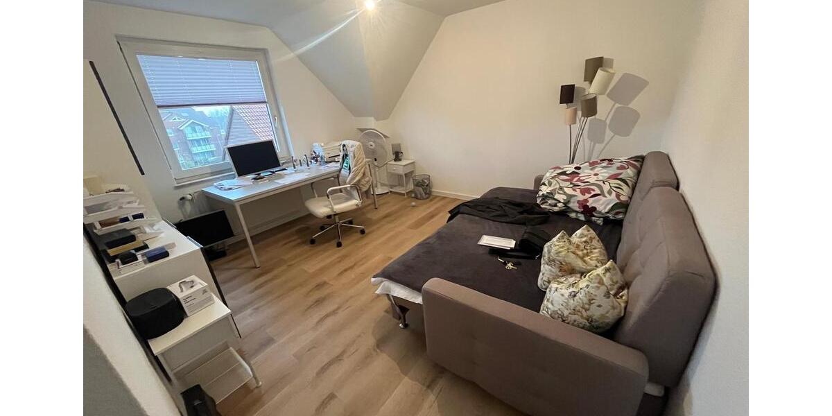 Etagenwohnung Giesen - 3 Zimmer, 85 m&sup2;, 1.090&euro; | Angebot:25723875