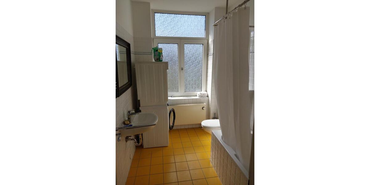 Etagenwohnung Hildesheim - 3.5 Zimmer, 225 m&sup2;, 2.150&euro; | Angebot:25917977