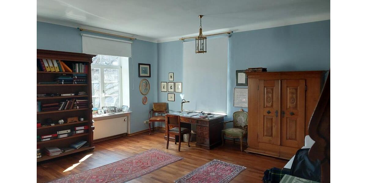 Etagenwohnung Hildesheim - 3.5 Zimmer, 225 m&sup2;, 2.150&euro; | Angebot:25917977