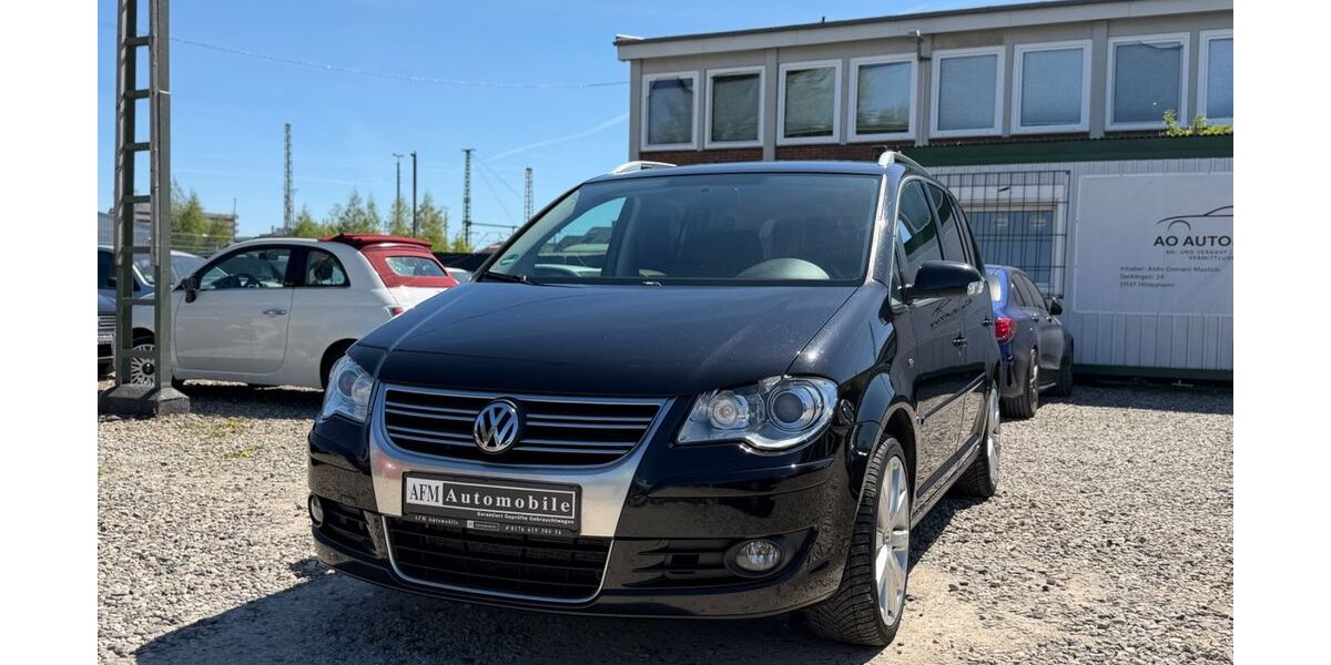 VW Touran 215.500 km 5.699 &euro; Hildesheim 31137