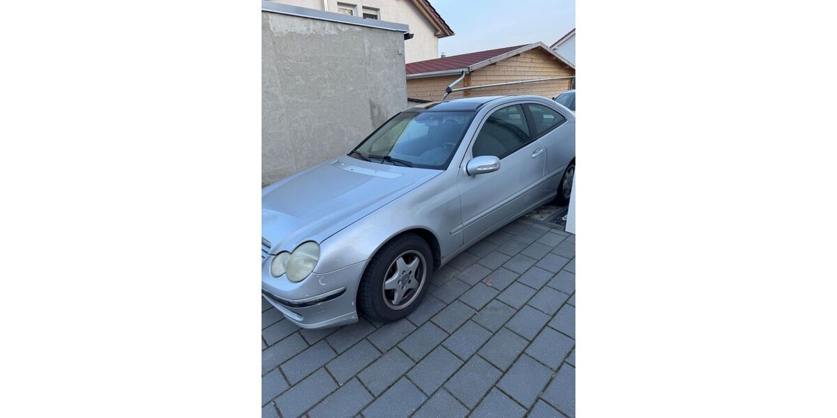 Mercedes-Benz CLC 180 178.500 km 1.499 &euro; Laatzen 30880