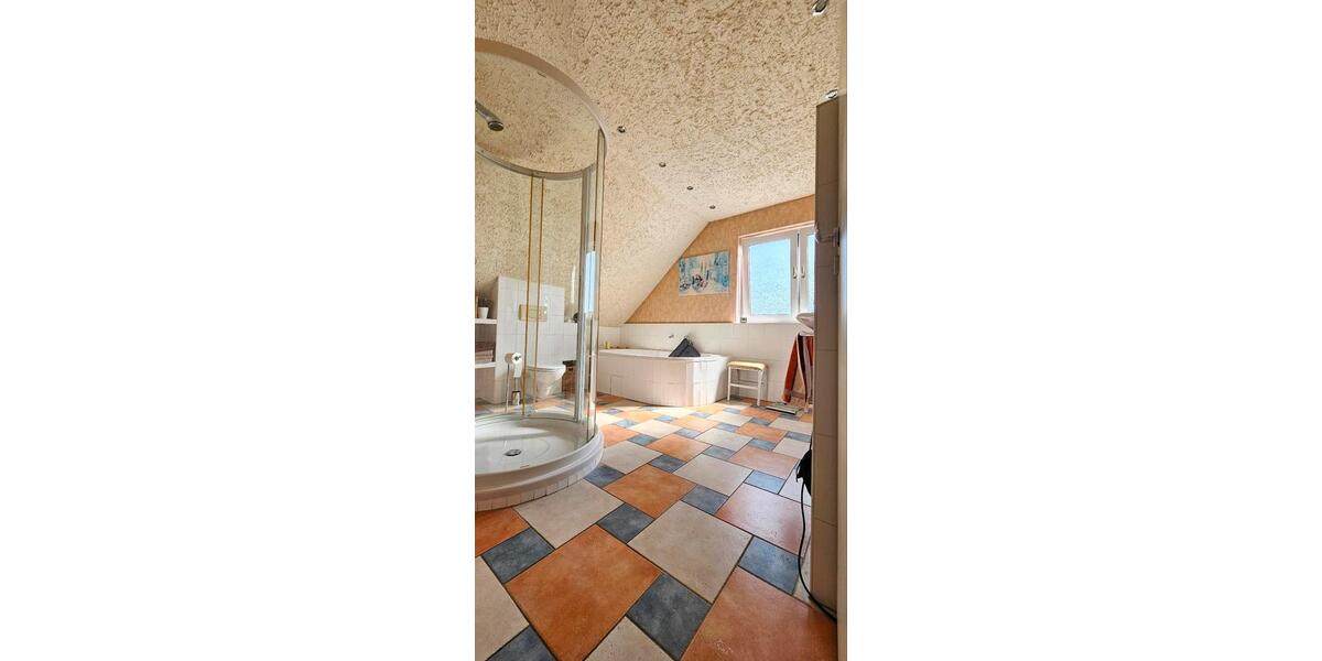 Einfamilienhaus Laatzen - 7 Zimmer, 250 m&sup2;, 799.000&euro; | Angebot:24465518