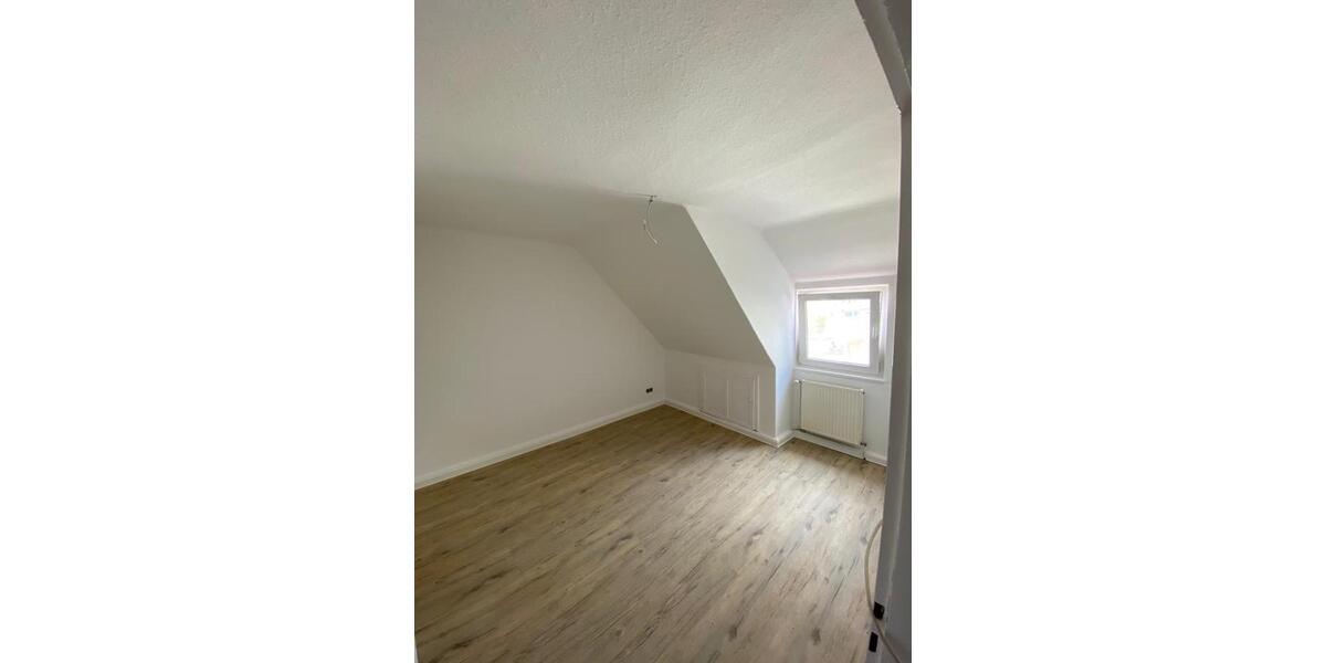 Dachgeschoßwohnung Hildesheim - 3 Zimmer, 59 m&sup2;, 645&euro; | Angebot:25852170