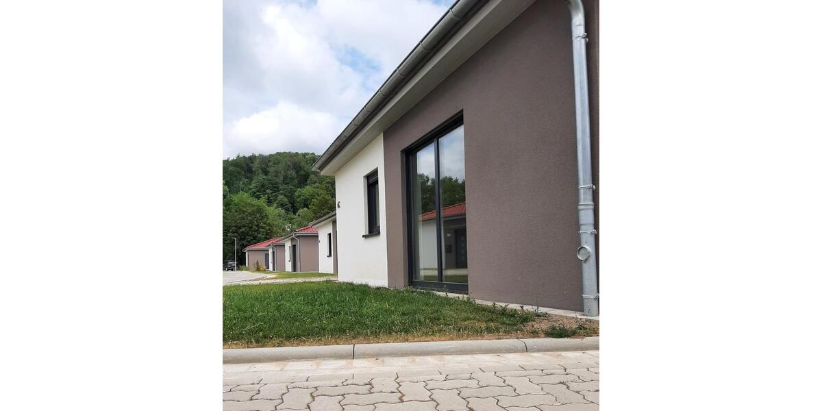 Bungalow Delligsen - 2 Zimmer, 70 m&sup2;, 910&euro; | Angebot:25097910