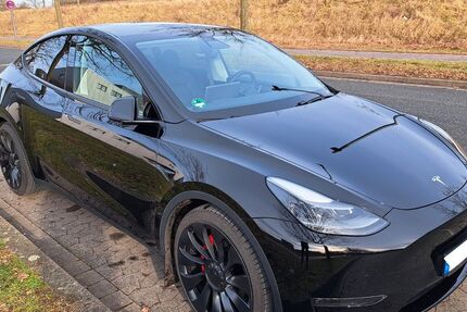 Tesla Model Y 25.700 km 37.900 &euro; Hannover 30559
