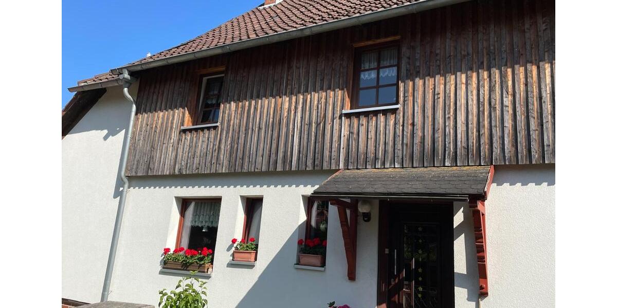 Einfamilienhaus Holle - 7 Zimmer, 180 m&sup2;, 230.000&euro; | Angebot:25614427