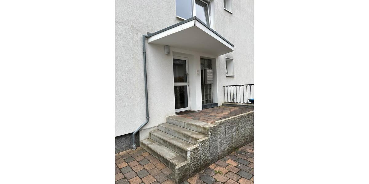 Erdgeschoßwohnung Lehrte - 5 Zimmer, 138 m&sup2;, 1.500&euro; | Angebot:25988553