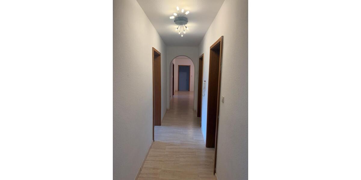 Etagenwohnung Hannover Ricklingen - 4.5 Zimmer, 127 m&sup2;, 920&euro; | Angebot:25625926