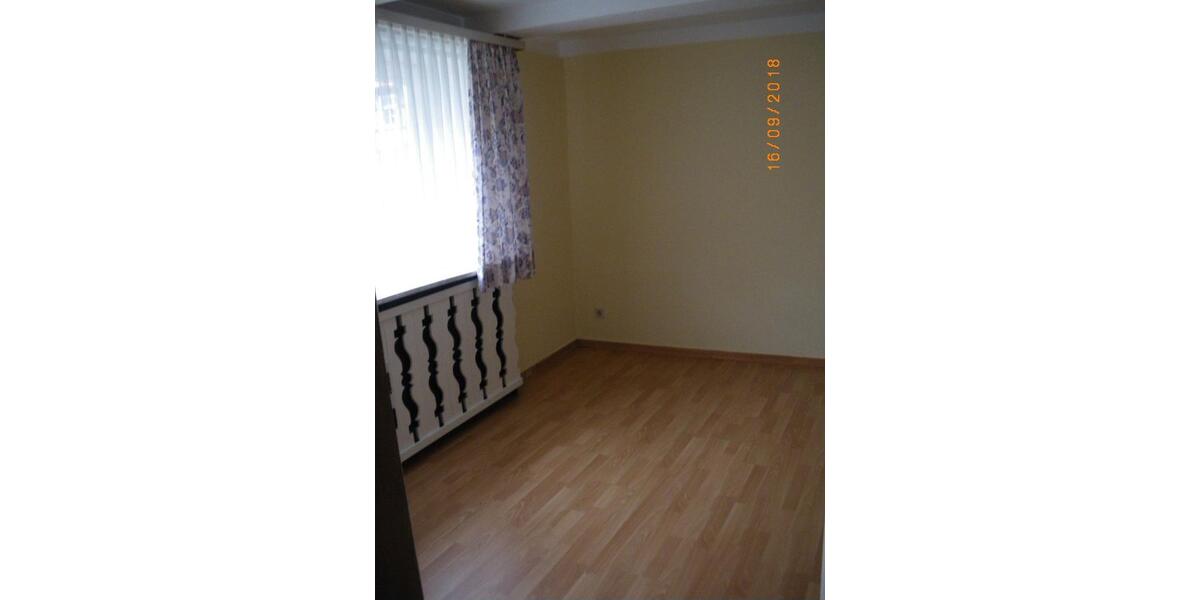 Etagenwohnung Holle - 6 Zimmer, 124 m&sup2;, 780&euro; | Angebot:26662502