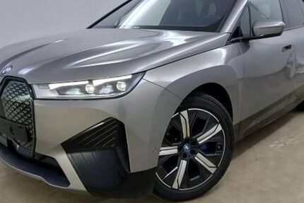 BMW iX 33.442 km 51.830 &euro; Salzgitter 38228