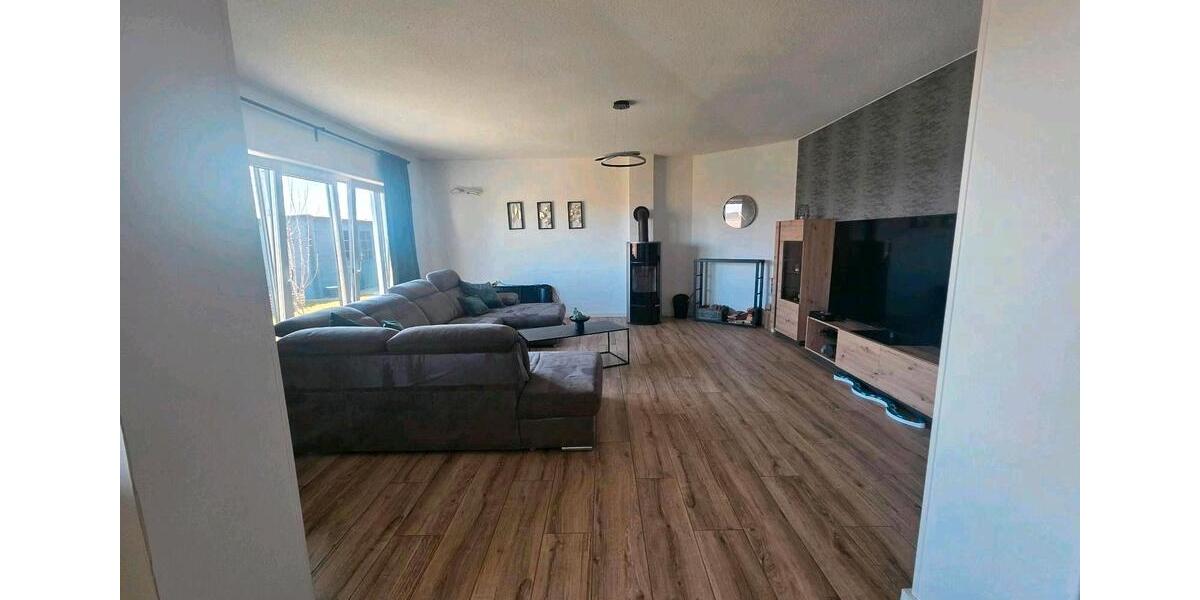 Einfamilienhaus Giesen - 7 Zimmer, 237 m&sup2;, 669.000&euro; | Angebot:26003769