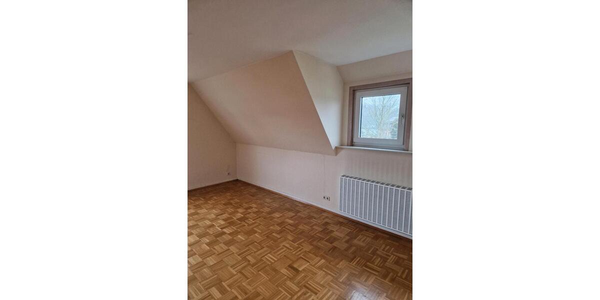 Einfamilienhaus Peine - 7 Zimmer, 140 m&sup2;, 350.000&euro; | Angebot:25765087