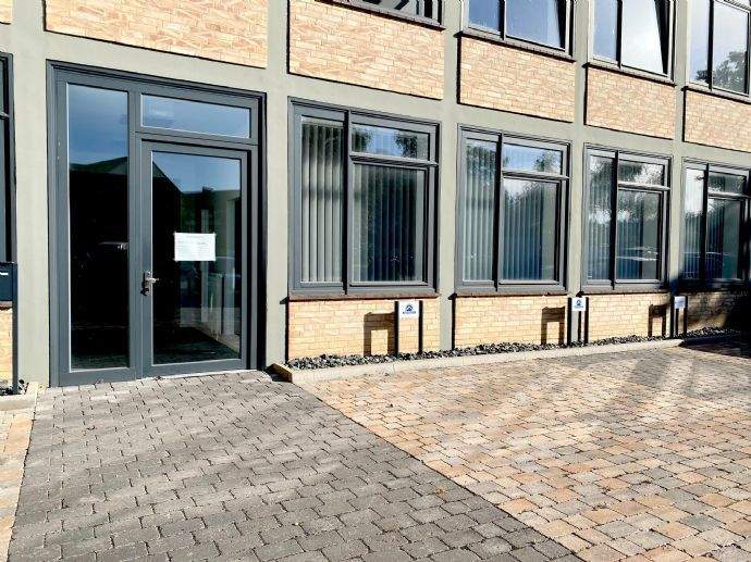 Gewerbeobjekt Hildesheim Moritzberg - 9 Zimmer, 242 m&sup2;, 2.425&euro; | Angebot:25996509