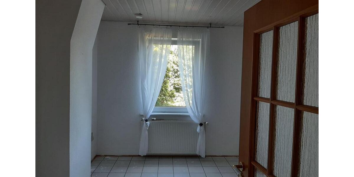 Einfamilienhaus Nordstemmen - 13 Zimmer, 200 m&sup2;, 1.800&euro; | Angebot:26582091