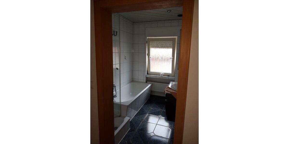 Etagenwohnung Lehrte - 4.5 Zimmer, 100 m&sup2;, 720&euro; | Angebot:26651227