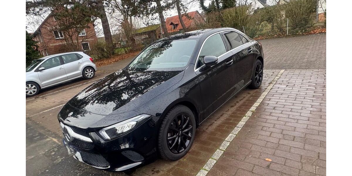 Mercedes-Benz A 200 23.000 km 28.900 &euro; Hildesheim 31135