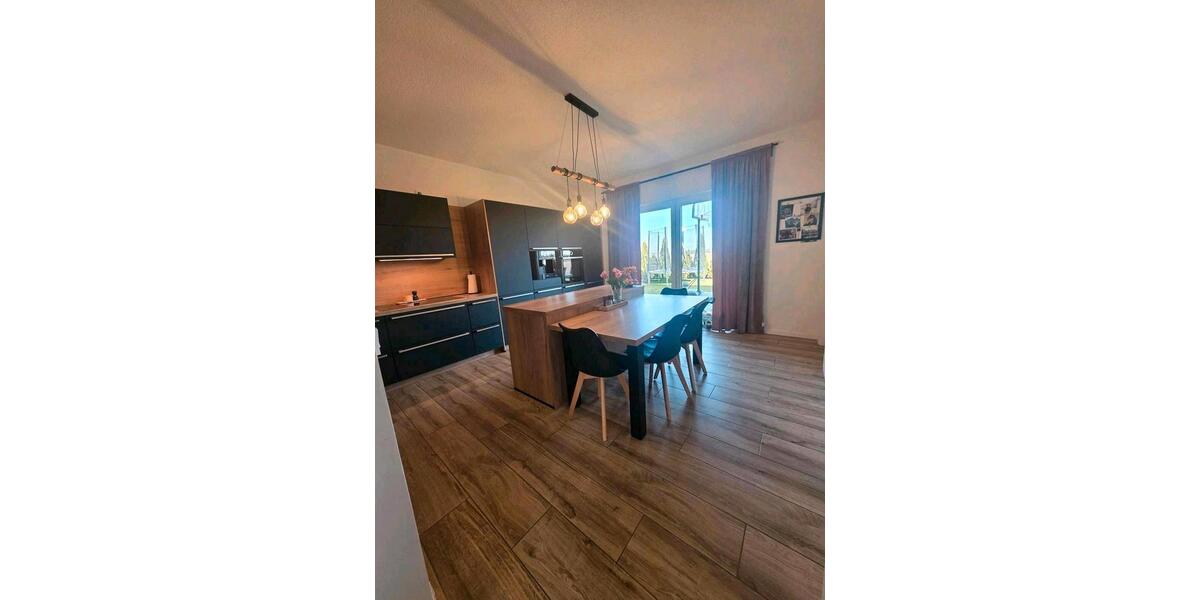 Einfamilienhaus Giesen - 7 Zimmer, 237 m&sup2;, 669.000&euro; | Angebot:26003769