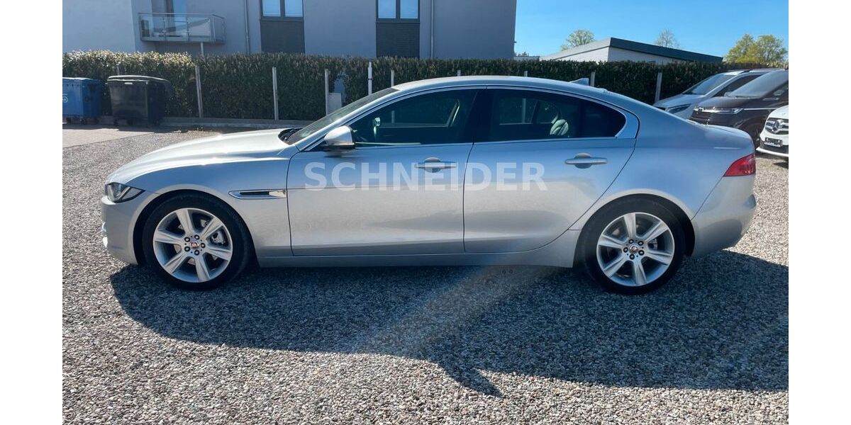 Jaguar XE 154.131 km 14.990 &euro; Gross Düngen 31162
