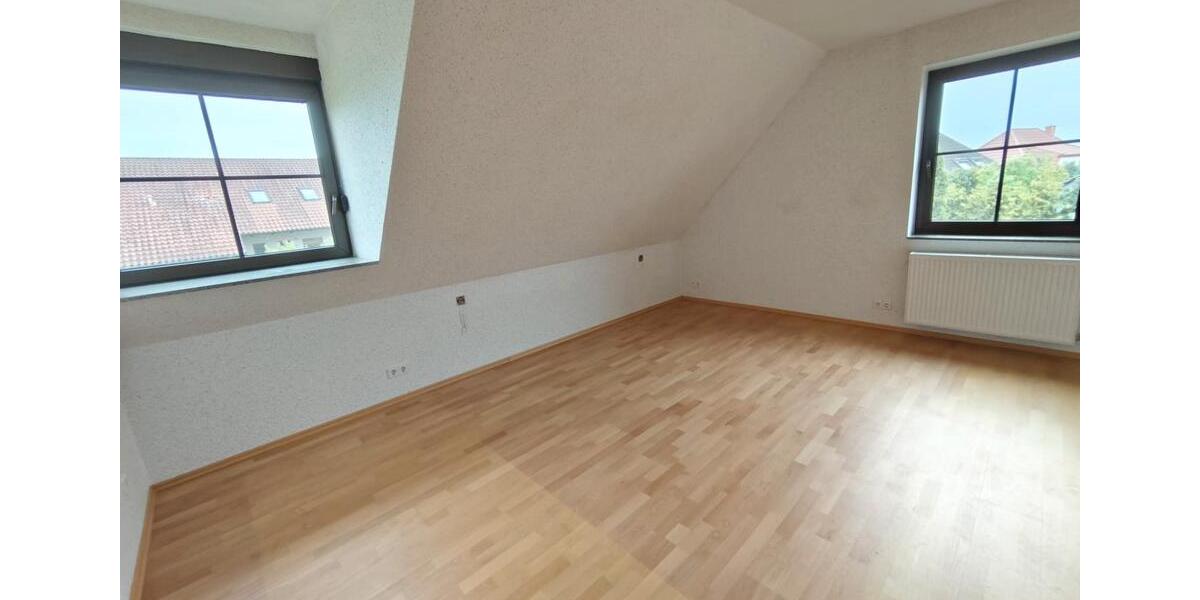 Einfamilienhaus Laatzen - 4 Zimmer, 150 m&sup2;, 1.700&euro; | Angebot:26582094