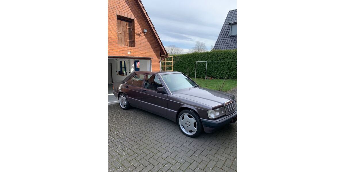 Mercedes-Benz 190 231.680 km 13.499 &euro; Lehrte 31275