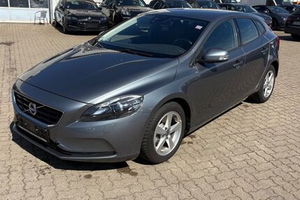 Volvo V40 194.000 km 7.990 &euro; Salzgitter 38229