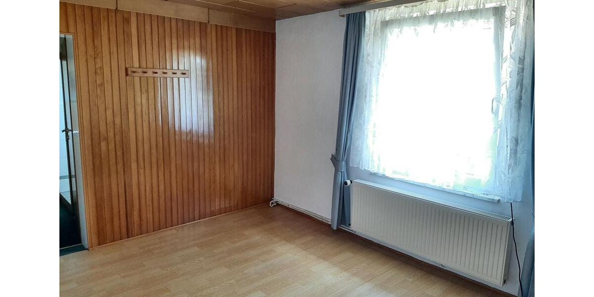 Einfamilienhaus Nordstemmen - 13 Zimmer, 200 m&sup2;, 1.800&euro; | Angebot:26582091