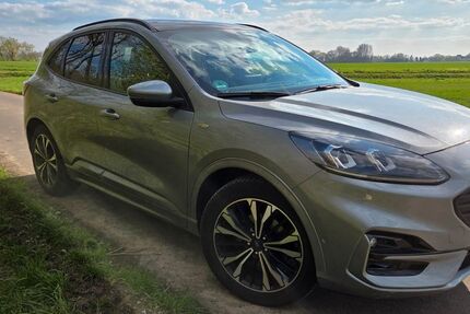 Ford Kuga 65.000 km 17.999 &euro; Sarstedt 31157