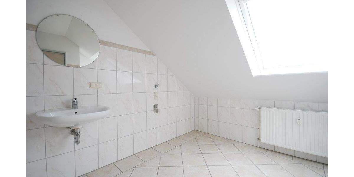 Etagenwohnung Hildesheim Ost - 3 Zimmer, 74 m&sup2;, 165.000&euro; | Angebot:25672963