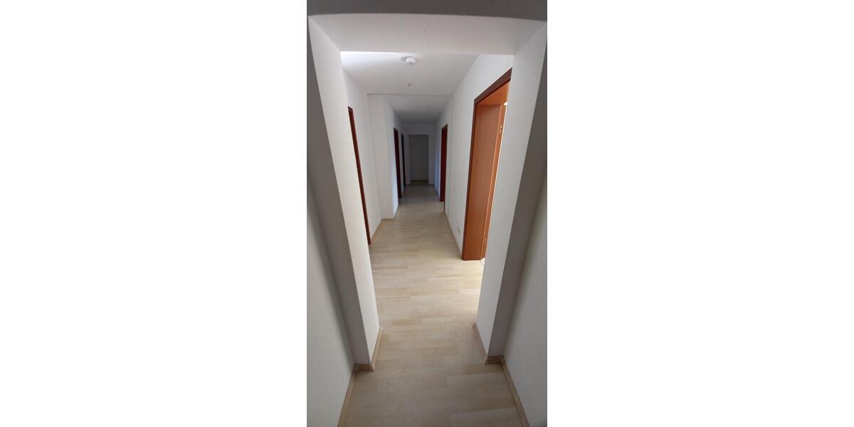 Etagenwohnung Lehrte - 5 Zimmer, 105 m&sup2;, 890&euro; | Angebot:21434317