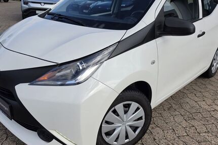 Toyota Aygo (X) 104.700 km 6.990 &euro; Hildesheim 31137