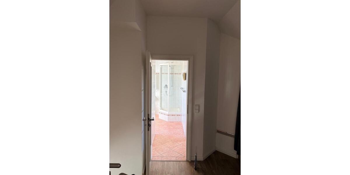 Maisonettenwohnung Hannover Döhren-Wülfel - 4 Zimmer, 220 m&sup2;, 2.800&euro; | Angebot:25590470