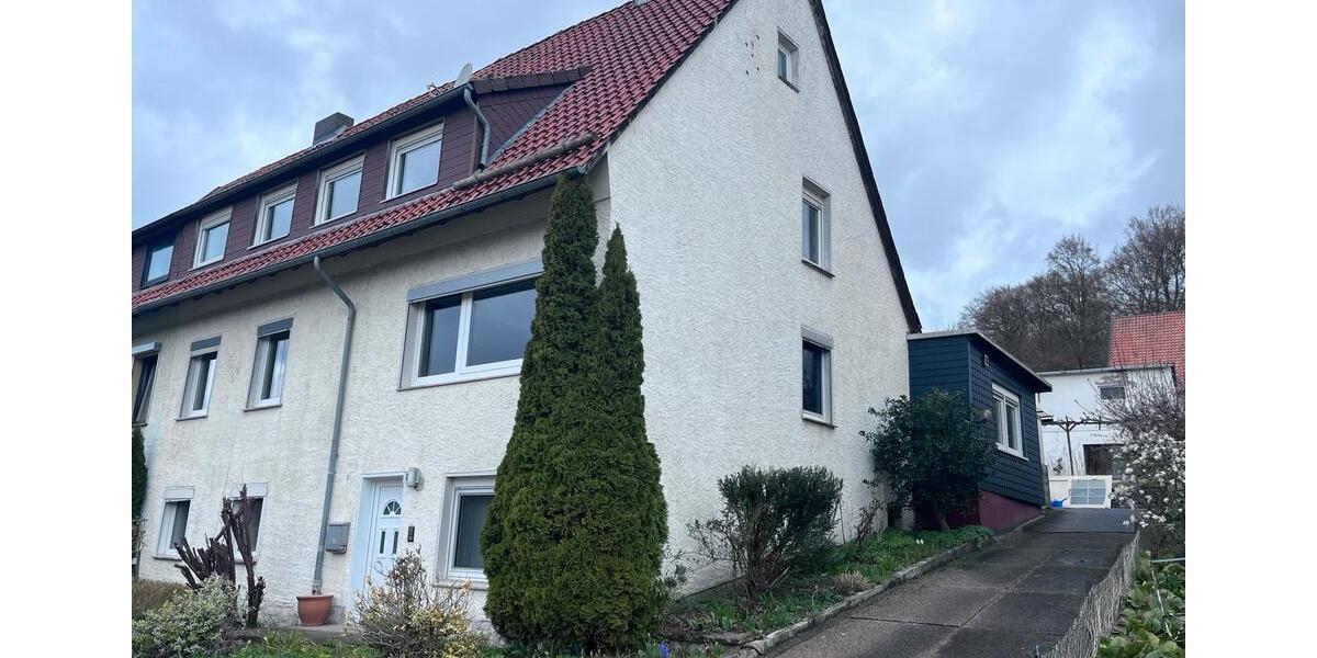 Reihenhaus Delligsen - 7 Zimmer, 195 m&sup2;, 1.050&euro; | Angebot:26603333