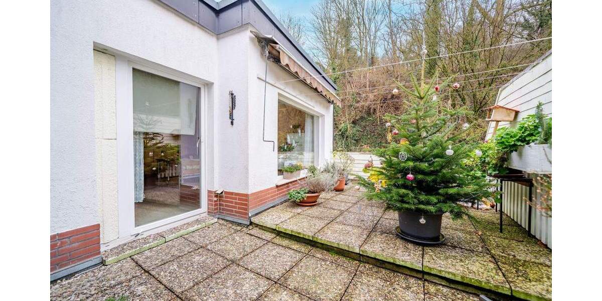 Mehrfamilienhaus, Wohnhaus Bad Salzdetfurth Detfurth - 7 Zimmer, 290 m&sup2;, 220.000&euro; | Angebot:25835327