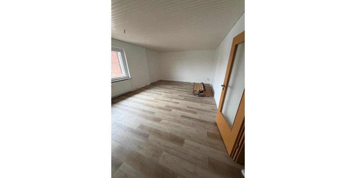 Etagenwohnung Peine - 3 Zimmer, 92 m&sup2;, 755&euro; | Angebot:25991349