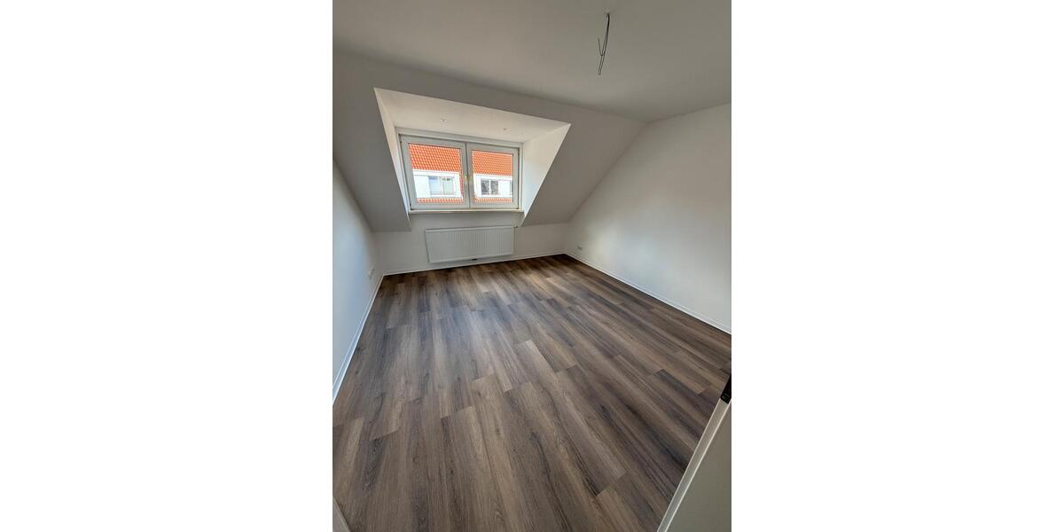 Dachgeschoßwohnung Hildesheim - 3 Zimmer, 48 m&sup2;, 930&euro; | Angebot:25963340