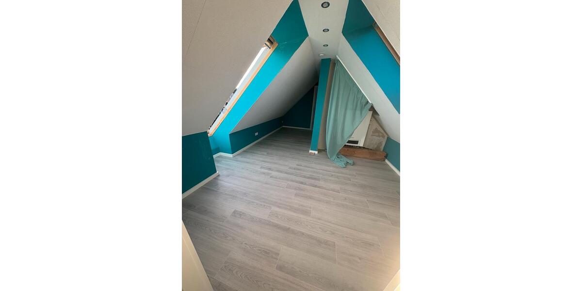 Etagenwohnung Lehrte - 4 Zimmer, 102 m&sup2;, 900&euro; | Angebot:25179397