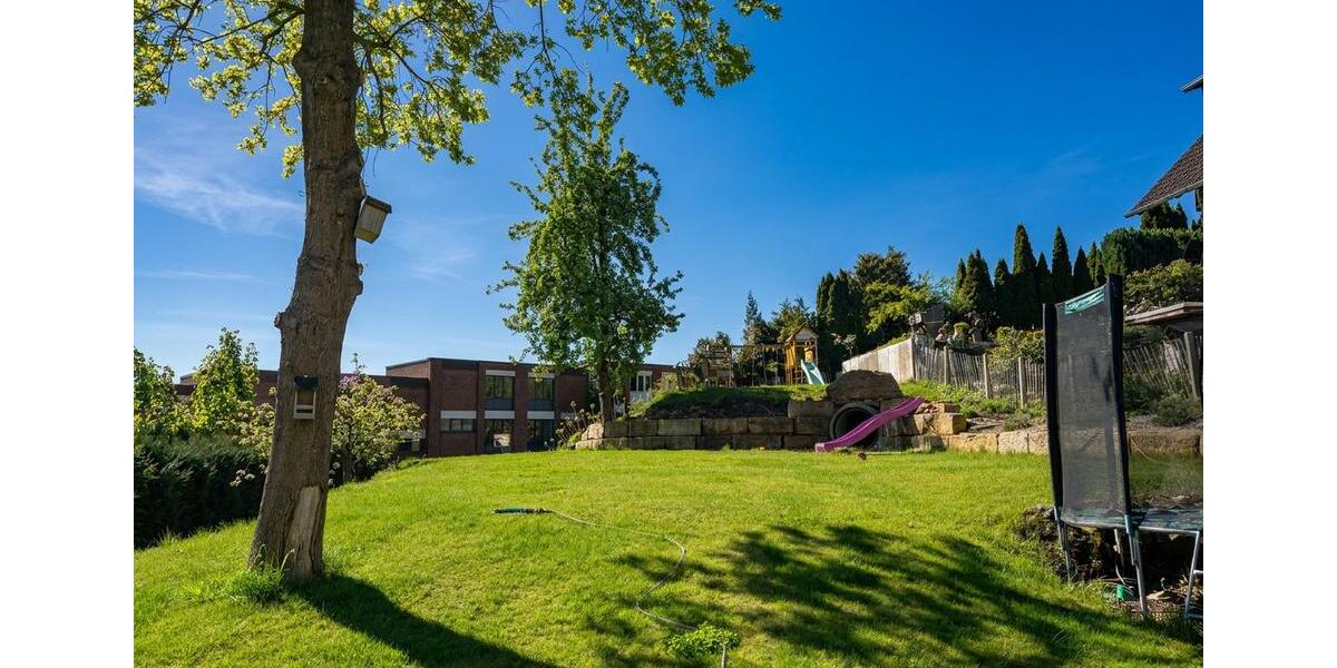 Einfamilienhaus Springe - 5 Zimmer, 244 m&sup2;, 2.200&euro; | Angebot:26453481