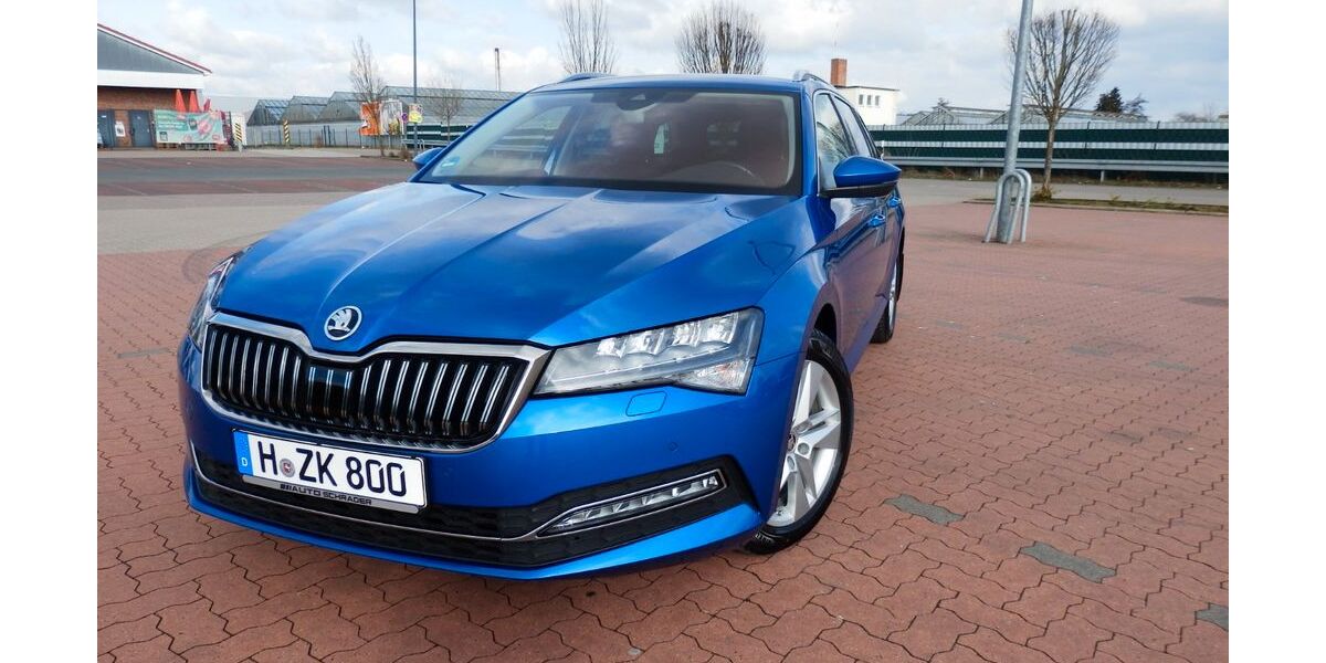Skoda Superb 84.000 km 29.590 &euro; Hannover 30419