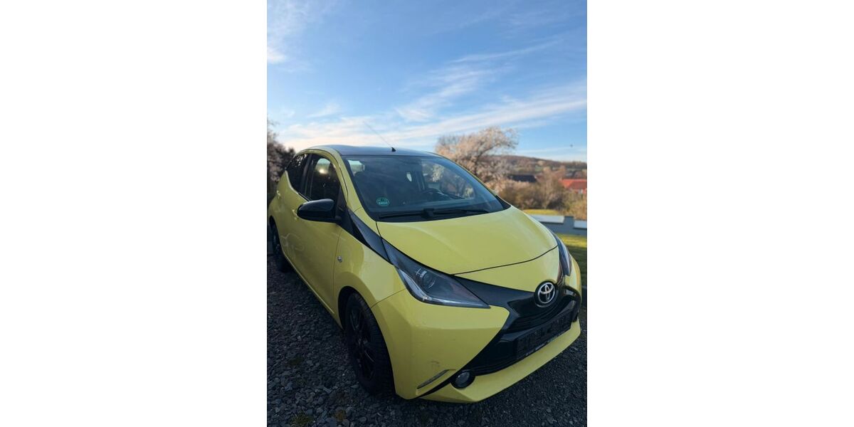 Toyota Aygo (X) 98.000 km 6.700 &euro; Bockenem 31167