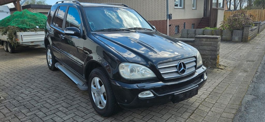 Mercedes-Benz ML 270 308.000 km 4.000 &euro; Ilsede 31241