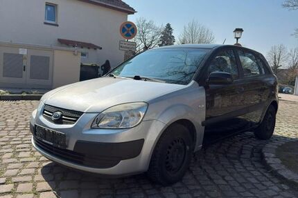 Kia Rio 210.000 km 650 &euro; Ronnenberg 30952