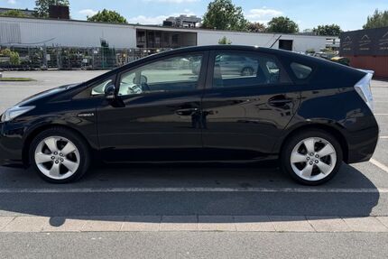 Toyota Prius 90.200 km 9.300 &euro; Hannover 30455